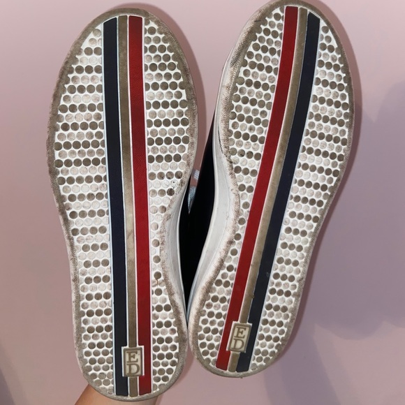 Black Ellen DeGeneres shoes - Picture 5 of 5